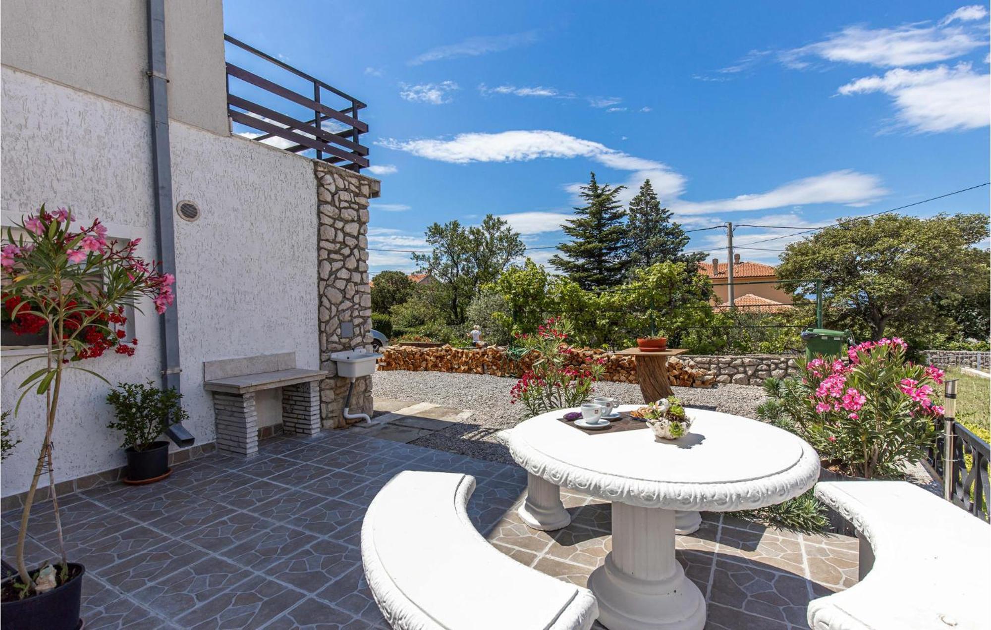 Nice Apartment In Smrika With Kitchen Εξωτερικό φωτογραφία