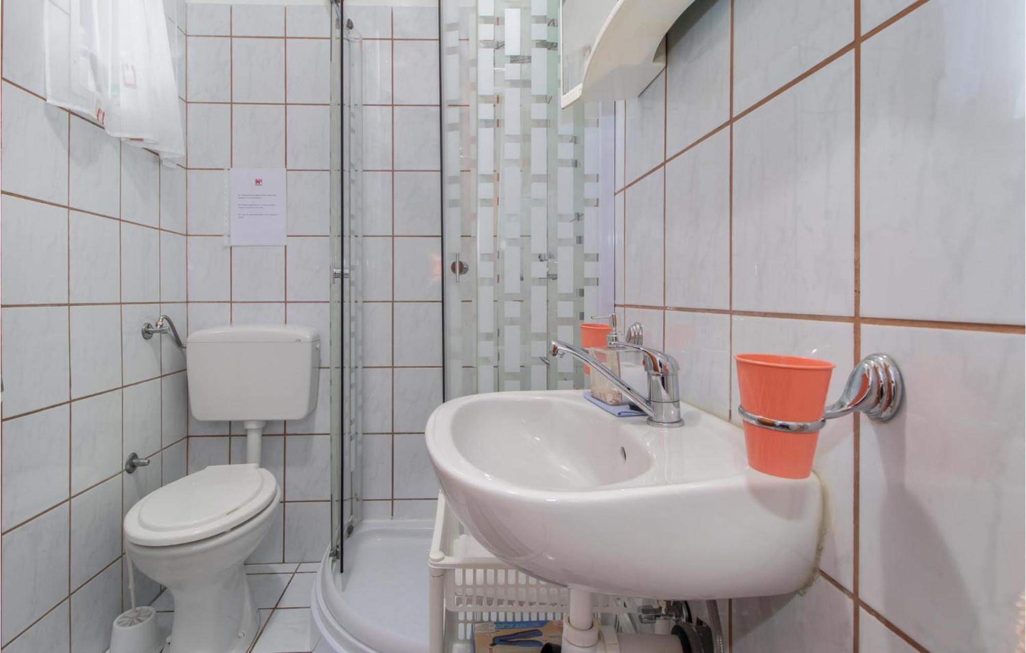 Nice Apartment In Smrika With Kitchen Εξωτερικό φωτογραφία